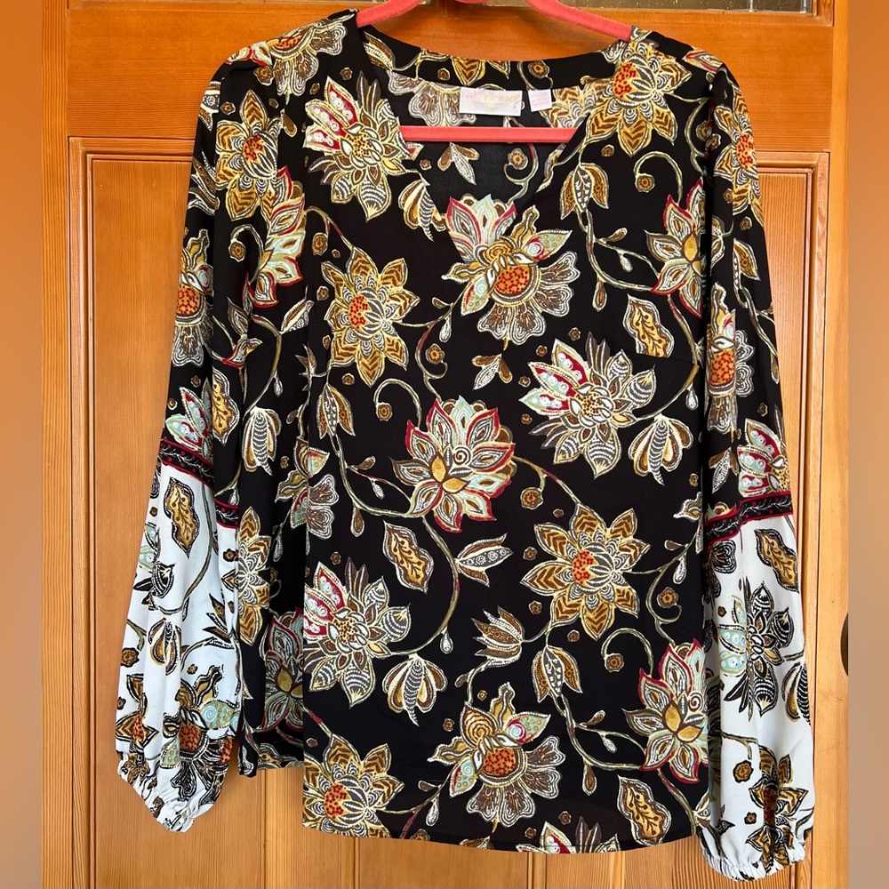 Belle Boho by Kim Gravel Black Floral Black and White Women's Top - Sz M